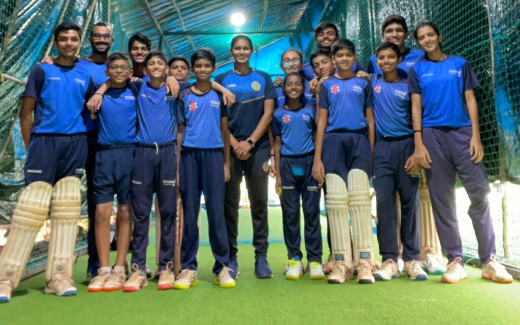 Sanjula Naik on her last day of her 1 month batting camp, (A picture with our Students). Sanjula was in INDIA 🇮🇳 D team in last years challenger trophy