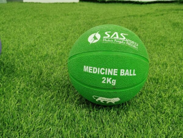 SAS Rubber Medicine Balls Smooth and Tread Textured Grip Dead Weight Balls for Cardio and Core Workouts, Cross/Strength Training (Size: 2 KG)