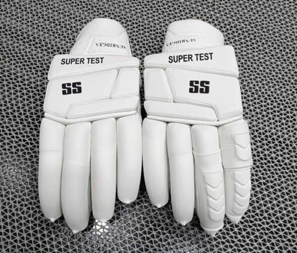 ss super test white batting gloves